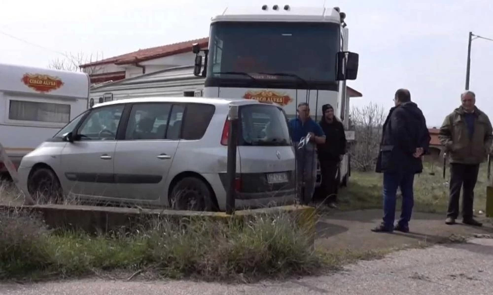 Ρουμάνοι αποκλείστηκαν στον Προμαχώνα λόγω κορωνοϊού - Οι κάτοικοι έσπευσαν να τους "βαφτίσουν" ως “υγειονομική βόμβα”